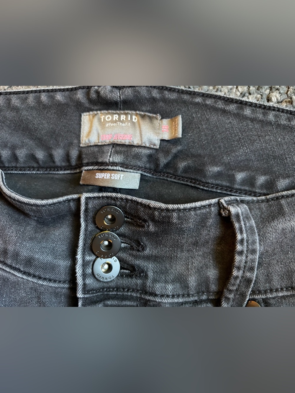 GUC Torrid black Crop Skinny Jegging Super Soft High-Rise Jean, size 18 - Picture 5 of 6